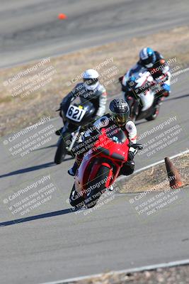 media/Feb-05-2023-Classic Track Day (Sun) [[c35aca4a42]]/Group 2/session 4 turn 4/